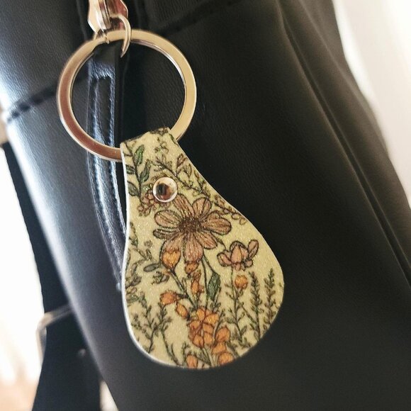 Wild Flowers Faux Leather Glitter Keychain Floral Bag Charm - Picture 3 of 7